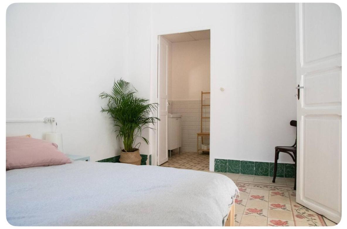 Habitacion Con Bano Privado 1 Cama De Matrimonio Valencia Exterior photo